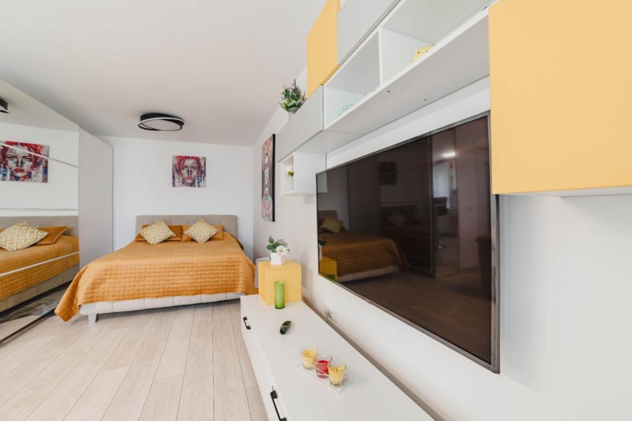Masterpiece Studio- Free Parking, Wi-Fi, Netflix Brașov Exterior foto