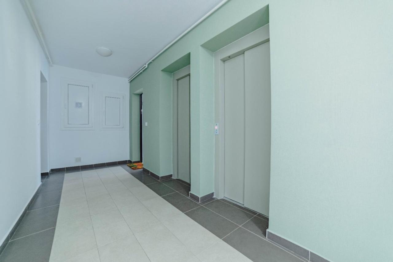 Masterpiece Studio- Free Parking, Wi-Fi, Netflix Brașov Exterior foto