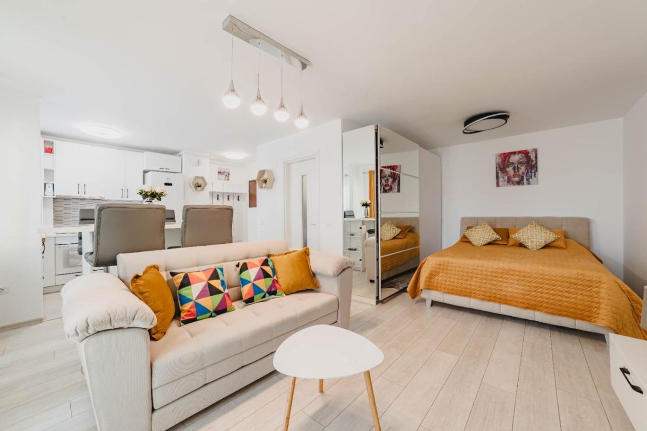 Masterpiece Studio- Free Parking, Wi-Fi, Netflix Brașov Exterior foto
